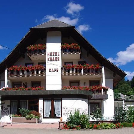 Zum Kranz Garni Hotell Bad Rippoldsau Eksteriør bilde